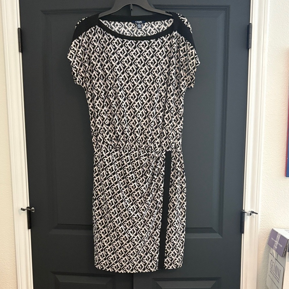 Chaps Black and White Geometric Midi Dress